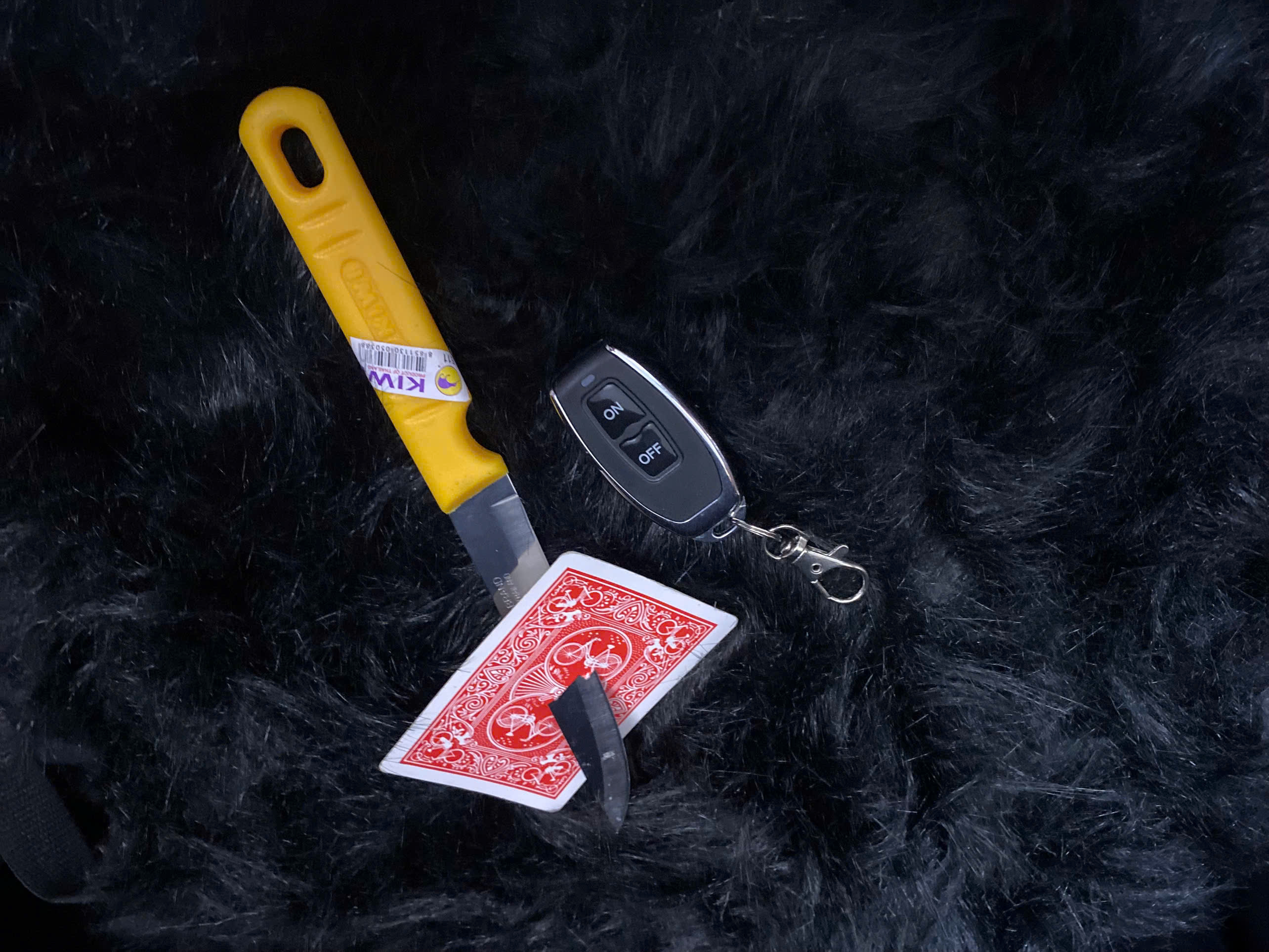 Card and Dagger Throwing Table - ảnh 6