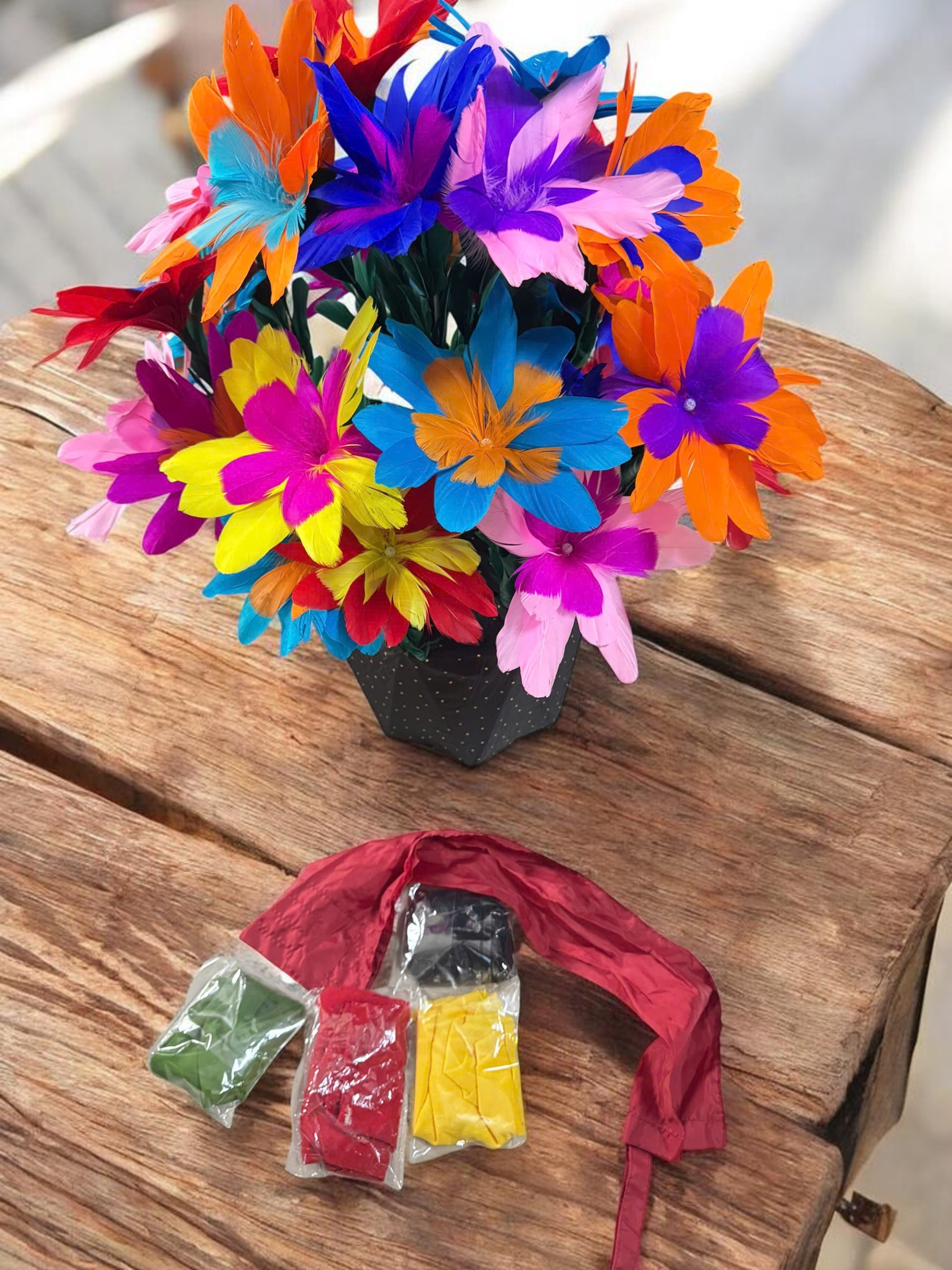 The Towel Appeared on the Flower Pot - ảnh 2
