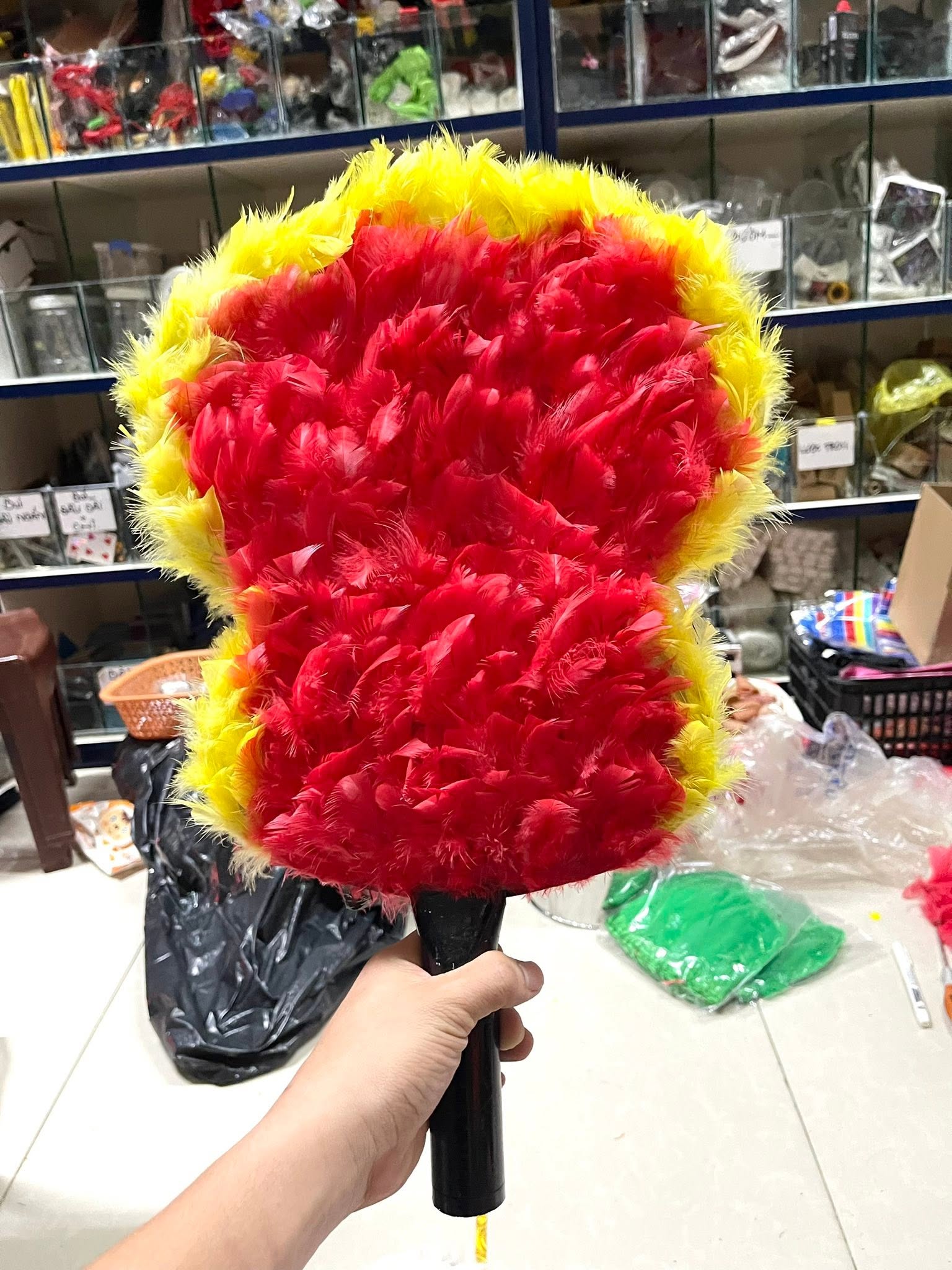 Flame Fan shoots 3 times and turns into a dove - ảnh 2